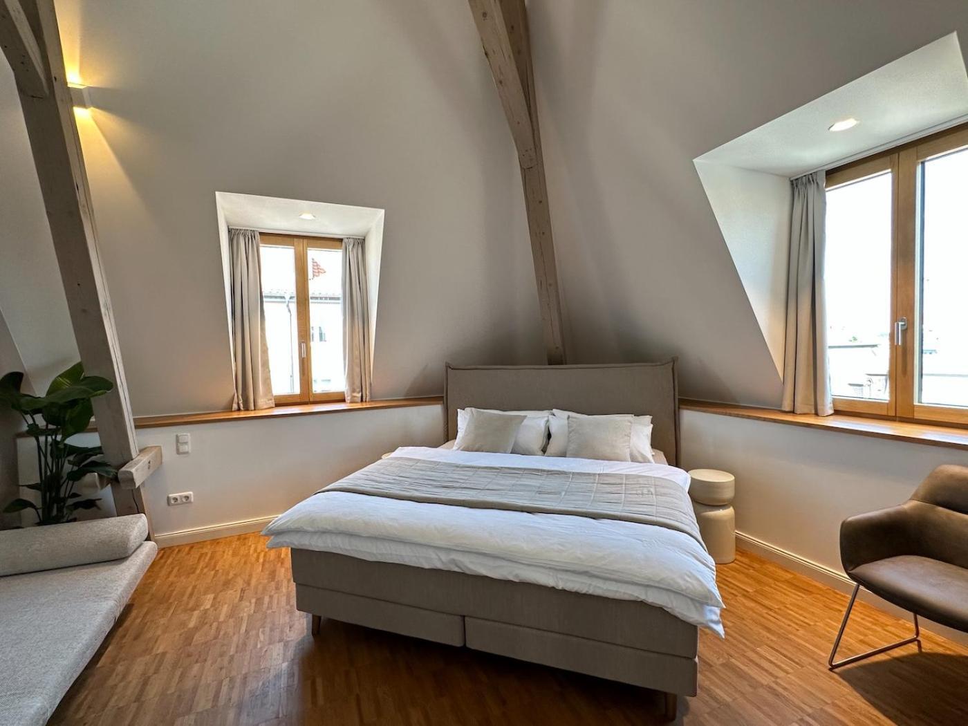 Апартаменты Truly - Viel Platz Fuer Business & Familie - Modern, Garage, Fahrstuhl Аугсбург Экстерьер фото