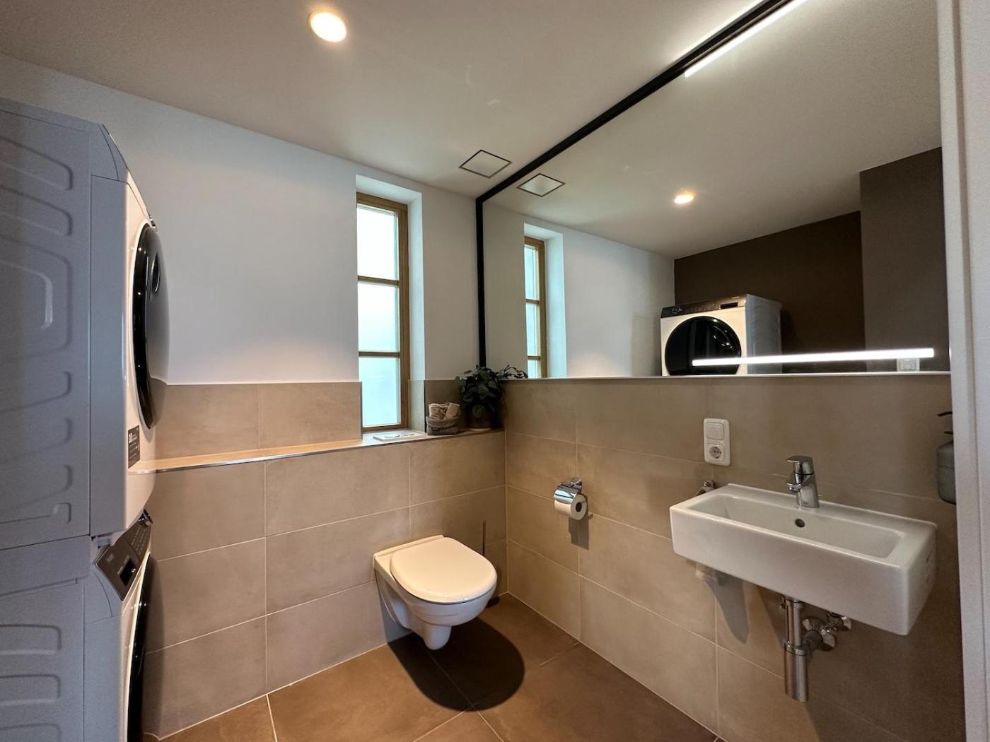 Апартаменты Truly - Viel Platz Fuer Business & Familie - Modern, Garage, Fahrstuhl Аугсбург Экстерьер фото